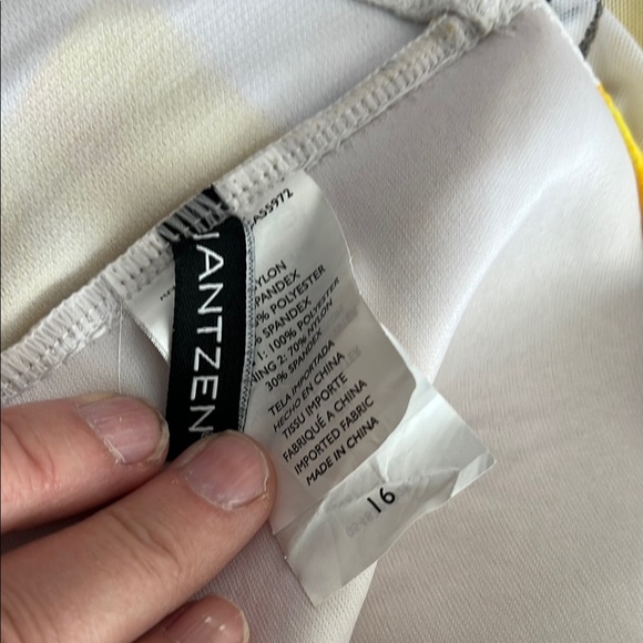 Jantzen Floral Yellow and White Swimsuit Size 16 Long Sleeved - Picture 4 of 4